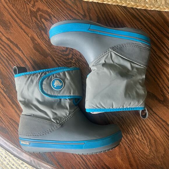 Crocs Lodgepoint Snow Winter Boots Kids Size J1 Gray Blue Unisex Size 1 - Picture 1 of 10